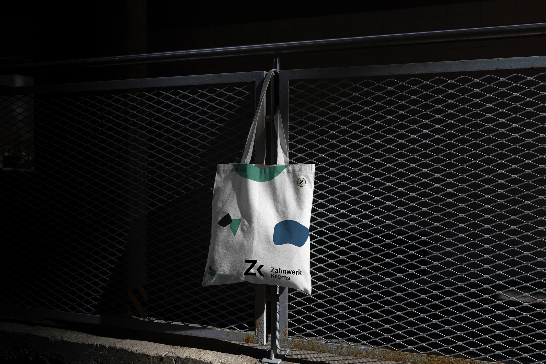 Zahnwerk Logo on the bag
